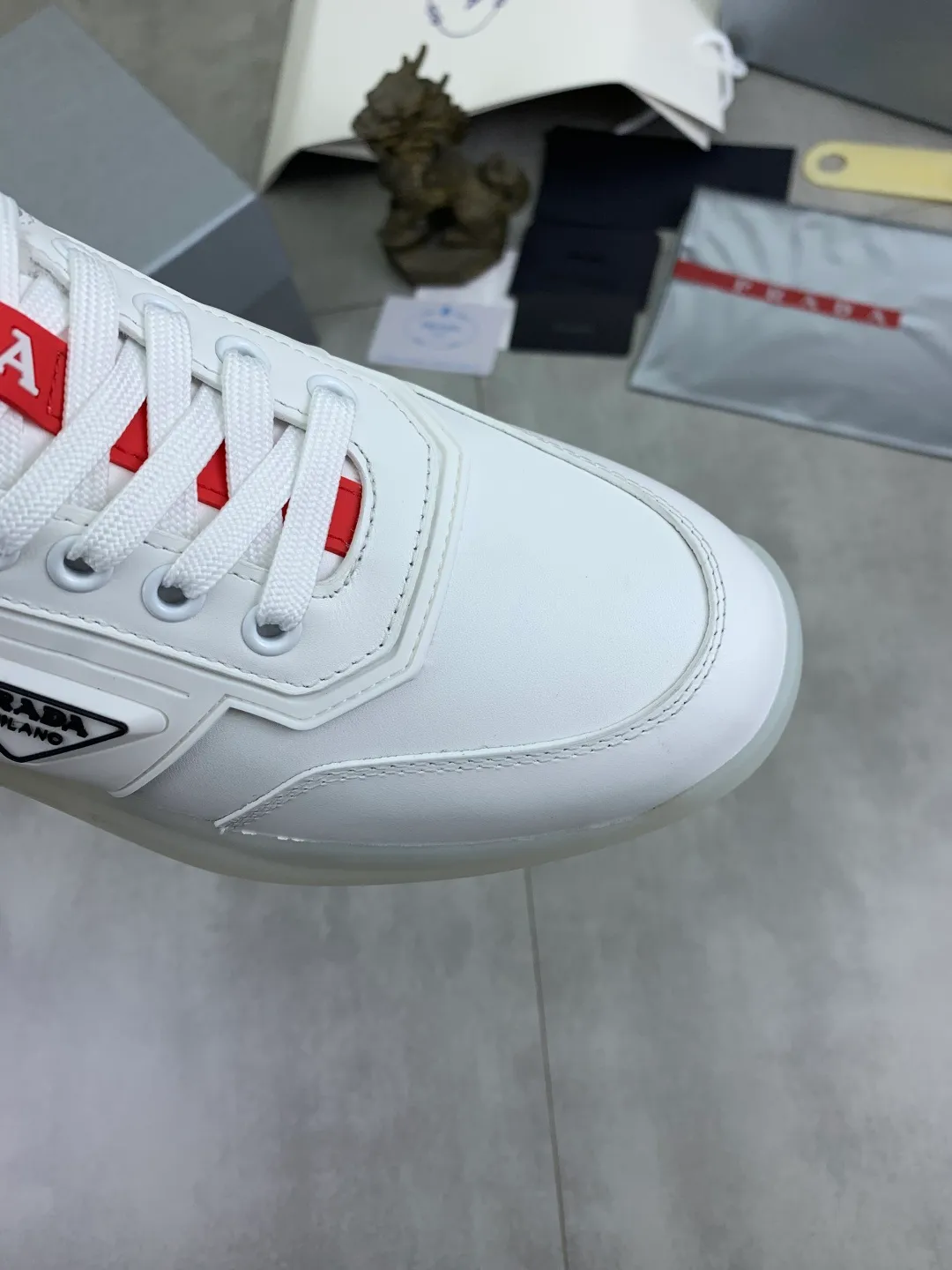 Men's men's shoes P600 💰【New style】Top quality, new popular models on the official website, which will never go out of style for a century, 🆘 The trendy brand (Prada) mainly promotes popular models, avant-garde and versatile fashionable men's shoes, privately molded, with cowhide splicing and 1:1 oil edge treatment... fashionable and simple, original imported cowhide with python skin, cowhide leather lining for feet; the atmosphere and personality are more fashionable, eye-catching and pursuing class. It will subvert the old idea and be a must-have for fashionistas who want to spend time with you! Must keep it! High-end comfortable and low-cost, high-end quality workmanship. Size: 38-45 4️⃣ colors available. full package